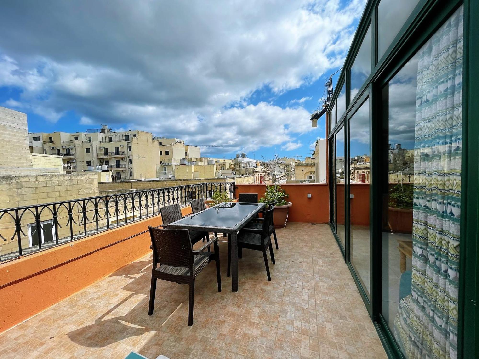 Fantastic 3 Bedroom Duplex Penthouse With Terrace Sliema Zewnętrze zdjęcie